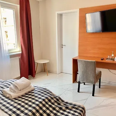 Hotel Emiliana Am Bahnhof