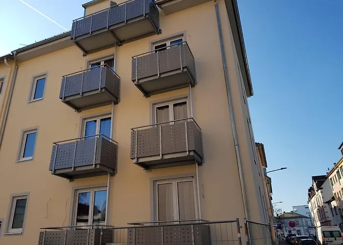 Emiliana Am Bahnhof 酒店 3*